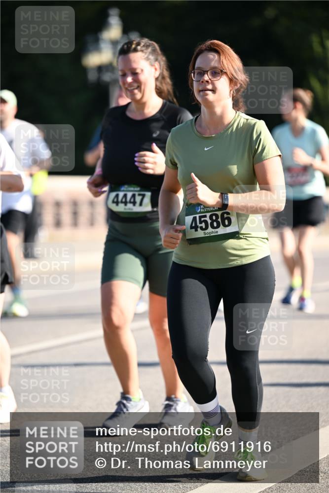 01.09.2024 - BARMER Alsterlauf Dr. Thomas Lammeyer http://msf.ph/oto/6911916 01.09.2024 09:45:52 Laufen 4447, 1111, 4586 meine-sportfotos.de
