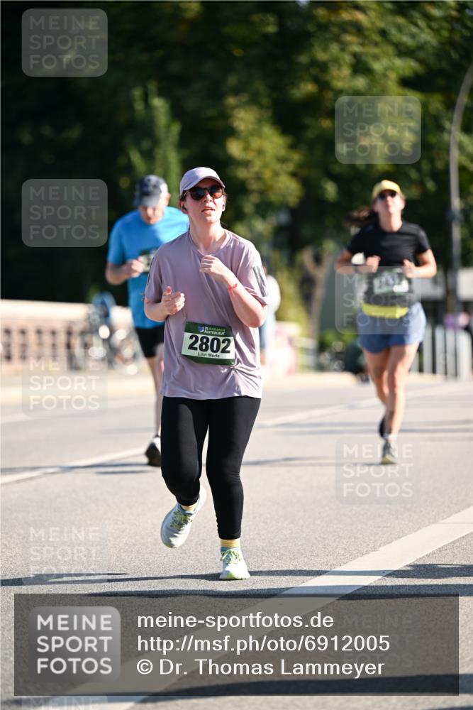 01.09.2024 - BARMER Alsterlauf Dr. Thomas Lammeyer http://msf.ph/oto/6912005 01.09.2024 09:45:55 Laufen 35, 2802 meine-sportfotos.de