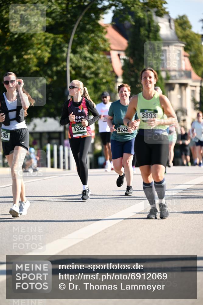 01.09.2024 - BARMER Alsterlauf Dr. Thomas Lammeyer http://msf.ph/oto/6912069 01.09.2024 09:45:57 Laufen 285, 2024, 4322, 4322, 5242, 1115, 3893 meine-sportfotos.de