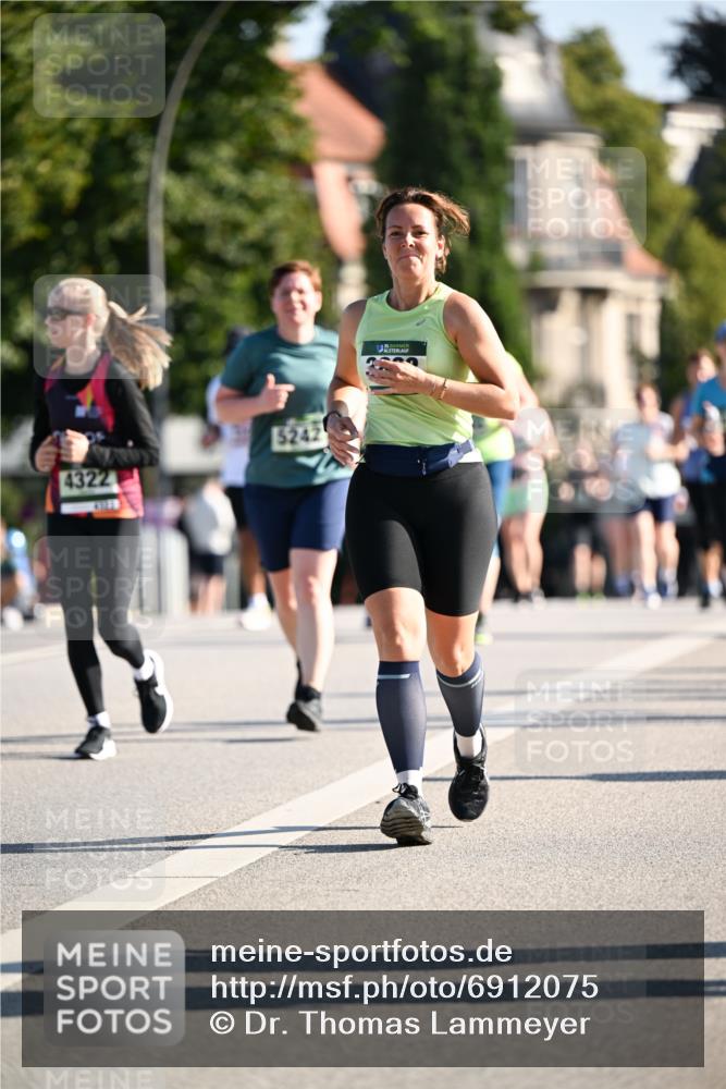 01.09.2024 - BARMER Alsterlauf Dr. Thomas Lammeyer http://msf.ph/oto/6912075 01.09.2024 09:45:58 Laufen 4322, 5242 meine-sportfotos.de
