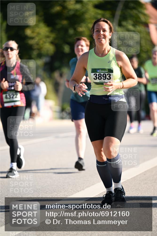 01.09.2024 - BARMER Alsterlauf Dr. Thomas Lammeyer http://msf.ph/oto/6912160 01.09.2024 09:46:00 Laufen 4322, 10, 35, 3893 meine-sportfotos.de