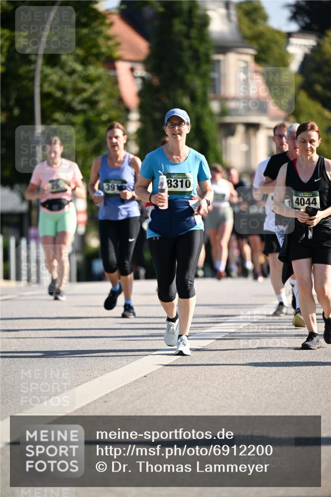 01.09.2024 - BARMER Alsterlauf Dr. Thomas Lammeyer http://msf.ph/oto/6912200 01.09.2024 09:46:03 Laufen 391, 8310, 4044 meine-sportfotos.de