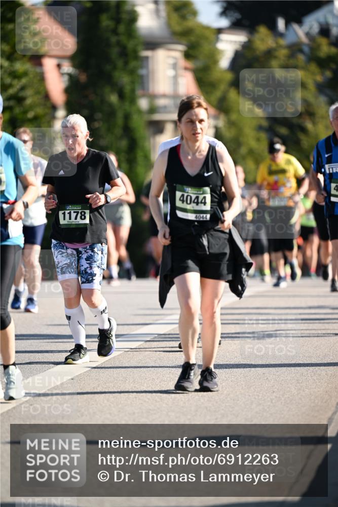 01.09.2024 - BARMER Alsterlauf Dr. Thomas Lammeyer http://msf.ph/oto/6912263 01.09.2024 09:46:05 Laufen 1178, 4044, 4044 meine-sportfotos.de