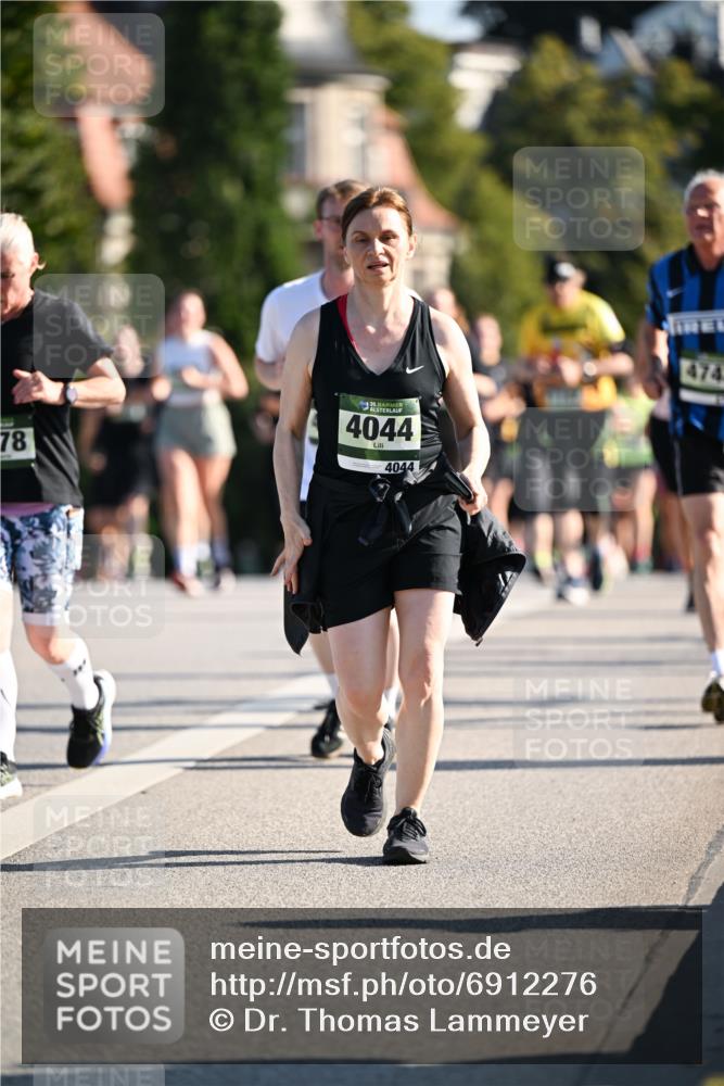 01.09.2024 - BARMER Alsterlauf Dr. Thomas Lammeyer http://msf.ph/oto/6912276 01.09.2024 09:46:06 Laufen 78, 35, 4044, 4044, 474 meine-sportfotos.de