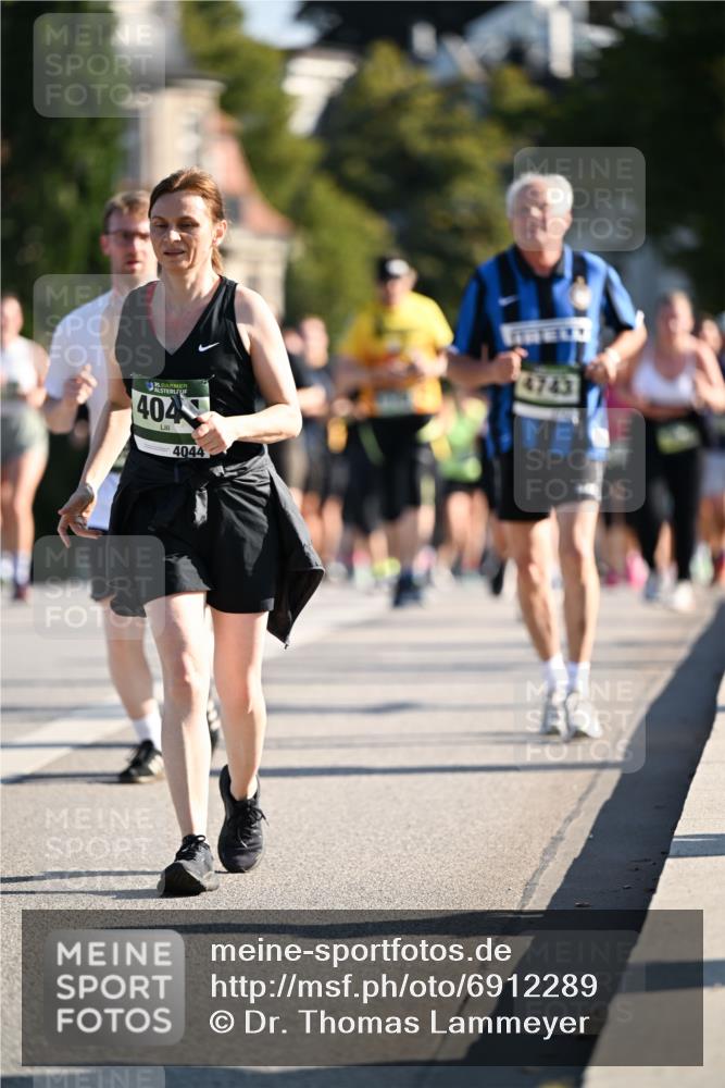 01.09.2024 - BARMER Alsterlauf Dr. Thomas Lammeyer http://msf.ph/oto/6912289 01.09.2024 09:46:06 Laufen 35, 404, 4044, 4743 meine-sportfotos.de