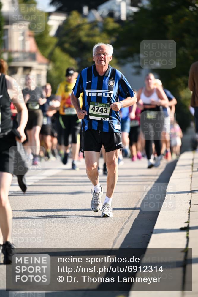 01.09.2024 - BARMER Alsterlauf Dr. Thomas Lammeyer http://msf.ph/oto/6912314 01.09.2024 09:46:07 Laufen 4743, 4743 meine-sportfotos.de