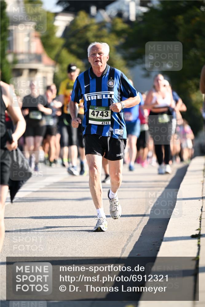 01.09.2024 - BARMER Alsterlauf Dr. Thomas Lammeyer http://msf.ph/oto/6912321 01.09.2024 09:46:07 Laufen 4743, 4743 meine-sportfotos.de