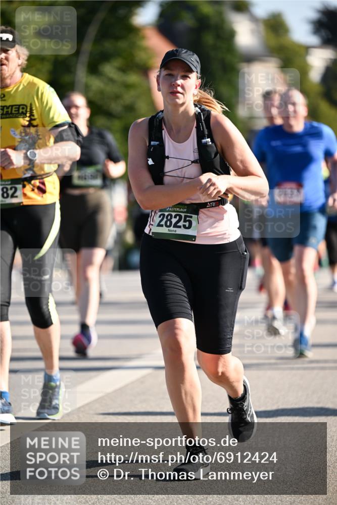 01.09.2024 - BARMER Alsterlauf Dr. Thomas Lammeyer http://msf.ph/oto/6912424 01.09.2024 09:46:14 Laufen 82, 2825, 9637 meine-sportfotos.de