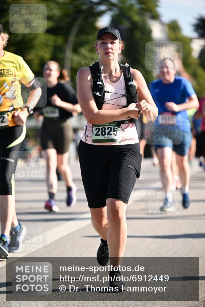 01.09.2024 - BARMER Alsterlauf Dr. Thomas Lammeyer http://msf.ph/oto/6912449 01.09.2024 09:46:14 Laufen 2, 2825 meine-sportfotos.de