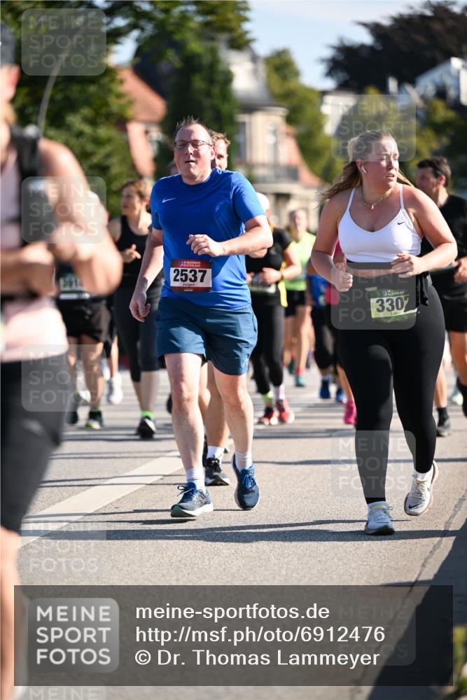 01.09.2024 - BARMER Alsterlauf Dr. Thomas Lammeyer http://msf.ph/oto/6912476 01.09.2024 09:46:15 Laufen 5910, 2537, 330 meine-sportfotos.de