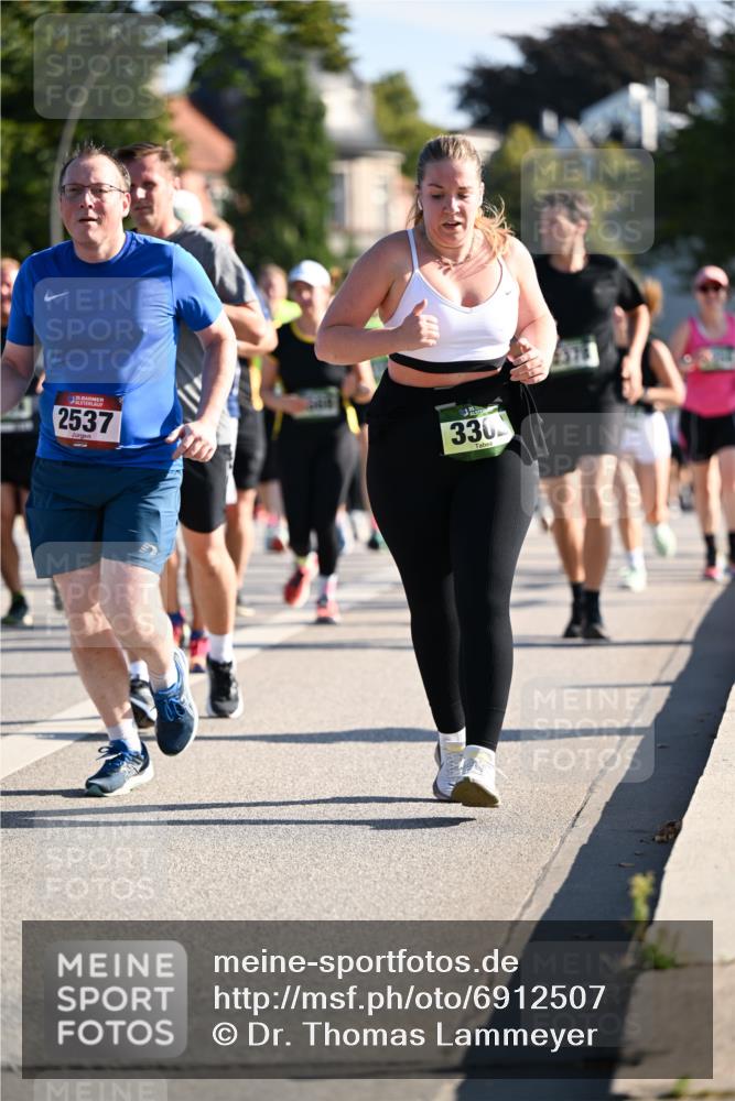 01.09.2024 - BARMER Alsterlauf Dr. Thomas Lammeyer http://msf.ph/oto/6912507 01.09.2024 09:46:16 Laufen 35, 2537, 330 meine-sportfotos.de