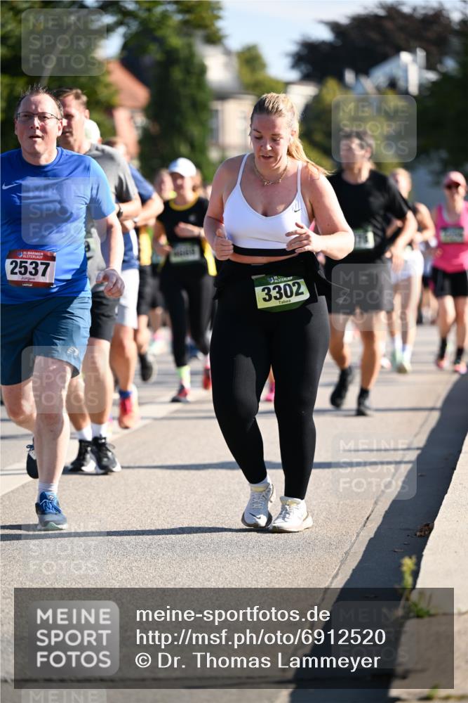 01.09.2024 - BARMER Alsterlauf Dr. Thomas Lammeyer http://msf.ph/oto/6912520 01.09.2024 09:46:16 Laufen 135, 2537, 3302 meine-sportfotos.de