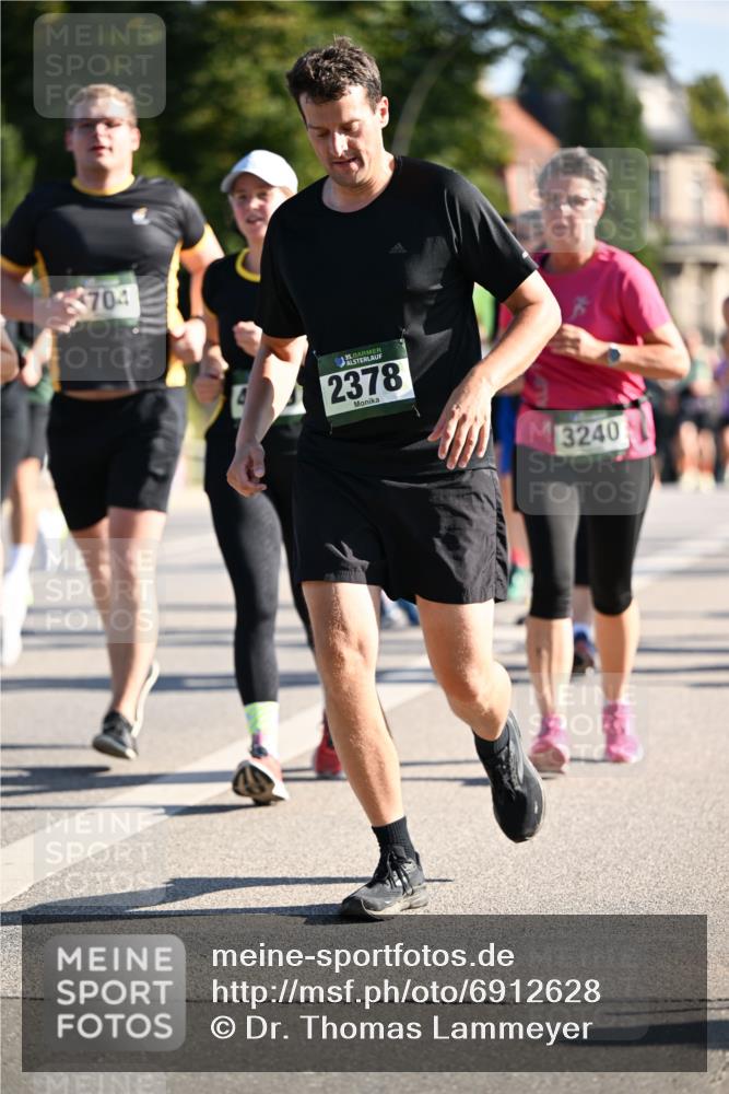 01.09.2024 - BARMER Alsterlauf Dr. Thomas Lammeyer http://msf.ph/oto/6912628 01.09.2024 09:46:20 Laufen 704, 35, 2378, 3240 meine-sportfotos.de