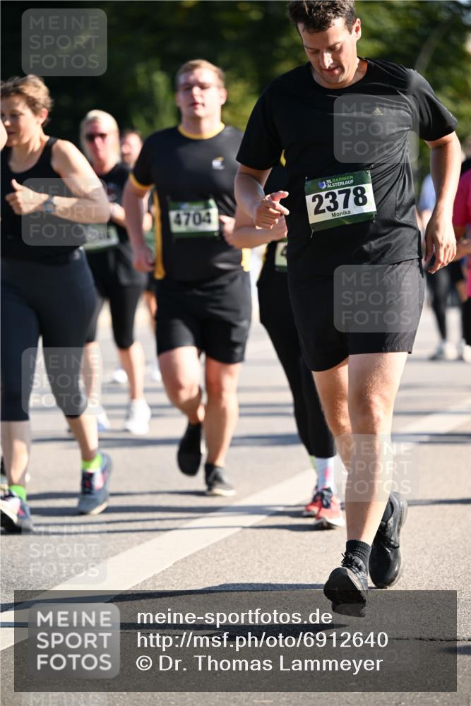 01.09.2024 - BARMER Alsterlauf Dr. Thomas Lammeyer http://msf.ph/oto/6912640 01.09.2024 09:46:20 Laufen 4704, 10, 2378 meine-sportfotos.de