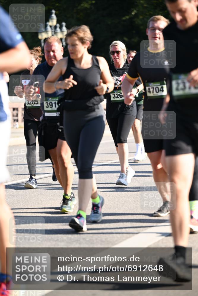 01.09.2024 - BARMER Alsterlauf Dr. Thomas Lammeyer http://msf.ph/oto/6912648 01.09.2024 09:46:20 Laufen 8, 3265, 391, 326, 4704, 2370 meine-sportfotos.de