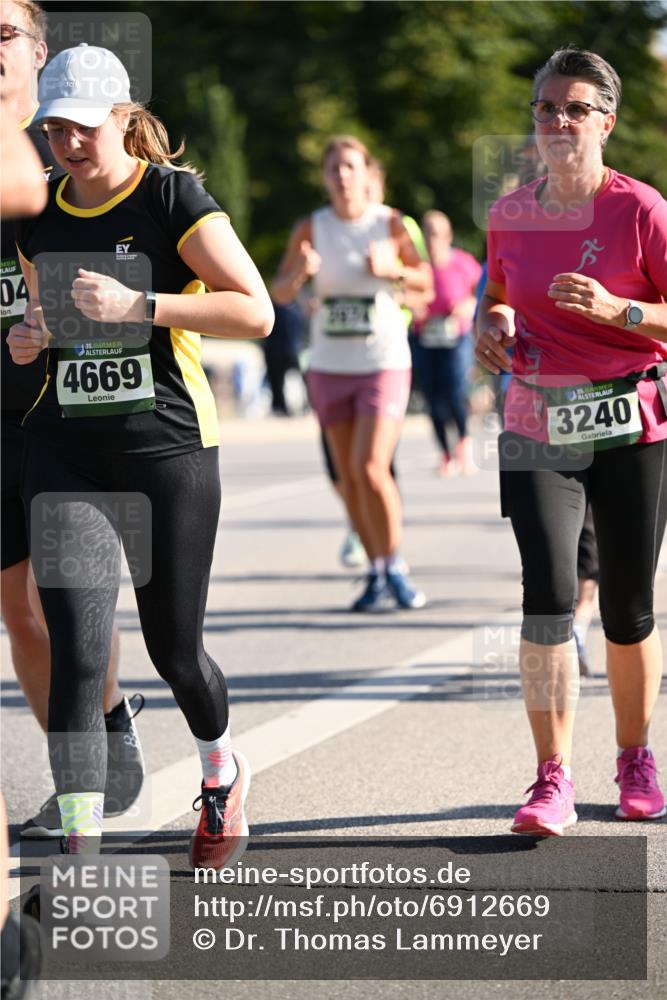 01.09.2024 - BARMER Alsterlauf Dr. Thomas Lammeyer http://msf.ph/oto/6912669 01.09.2024 09:46:21 Laufen 04, 35, 4669, 35, 3240 meine-sportfotos.de