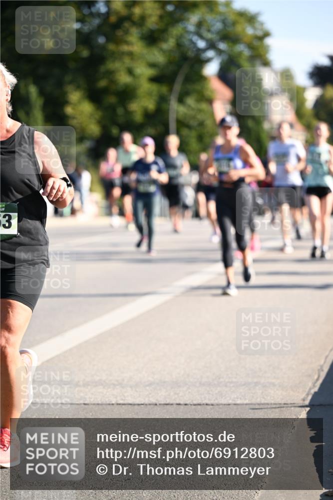 01.09.2024 - BARMER Alsterlauf Dr. Thomas Lammeyer http://msf.ph/oto/6912803 01.09.2024 09:46:27 Laufen 63 meine-sportfotos.de