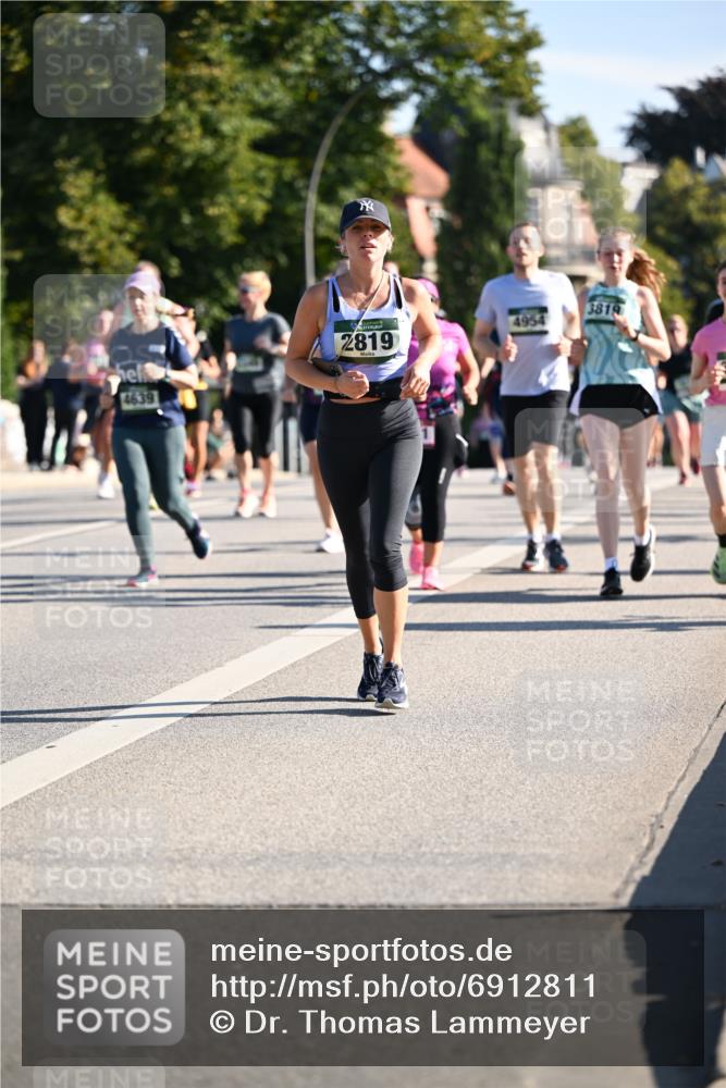 01.09.2024 - BARMER Alsterlauf Dr. Thomas Lammeyer http://msf.ph/oto/6912811 01.09.2024 09:46:28 Laufen 4639, 2819, 3819 meine-sportfotos.de