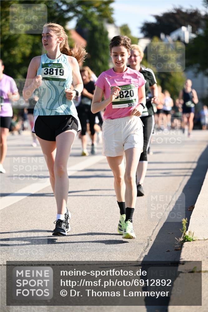 01.09.2024 - BARMER Alsterlauf Dr. Thomas Lammeyer http://msf.ph/oto/6912892 01.09.2024 09:46:32 Laufen 35, 3819, 35, 820, 3820 meine-sportfotos.de