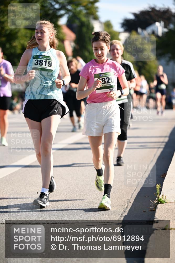 01.09.2024 - BARMER Alsterlauf Dr. Thomas Lammeyer http://msf.ph/oto/6912894 01.09.2024 09:46:32 Laufen 3819, 35, 820, 382 meine-sportfotos.de
