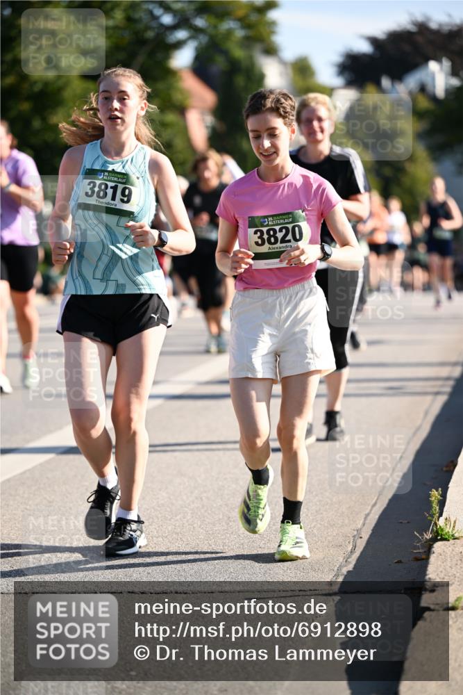 01.09.2024 - BARMER Alsterlauf Dr. Thomas Lammeyer http://msf.ph/oto/6912898 01.09.2024 09:46:32 Laufen 35, 3819, 35, 3820 meine-sportfotos.de