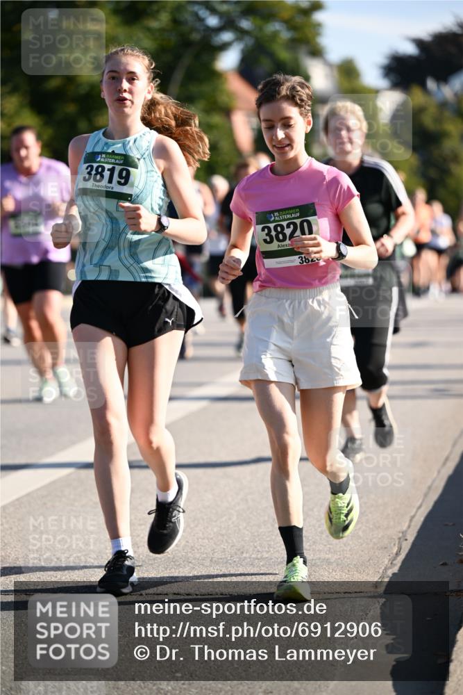 01.09.2024 - BARMER Alsterlauf Dr. Thomas Lammeyer http://msf.ph/oto/6912906 01.09.2024 09:46:32 Laufen 3819, 35, 3820, 382 meine-sportfotos.de