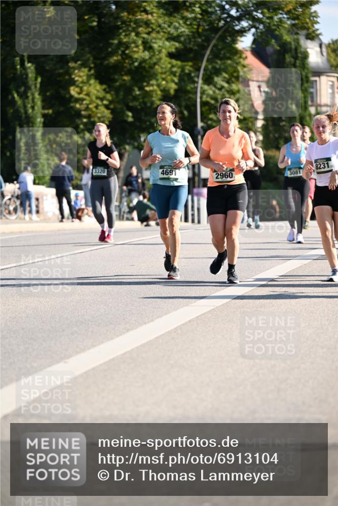 01.09.2024 - BARMER Alsterlauf Dr. Thomas Lammeyer http://msf.ph/oto/6913104 01.09.2024 09:46:42 Laufen 3320, 4691, 2960, 8231, 3081 meine-sportfotos.de