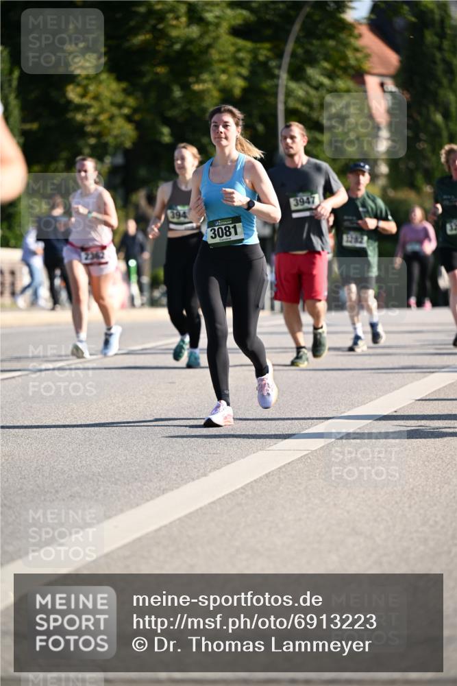 01.09.2024 - BARMER Alsterlauf Dr. Thomas Lammeyer http://msf.ph/oto/6913223 01.09.2024 09:46:46 Laufen 2362, 394, 3081, 3947 meine-sportfotos.de