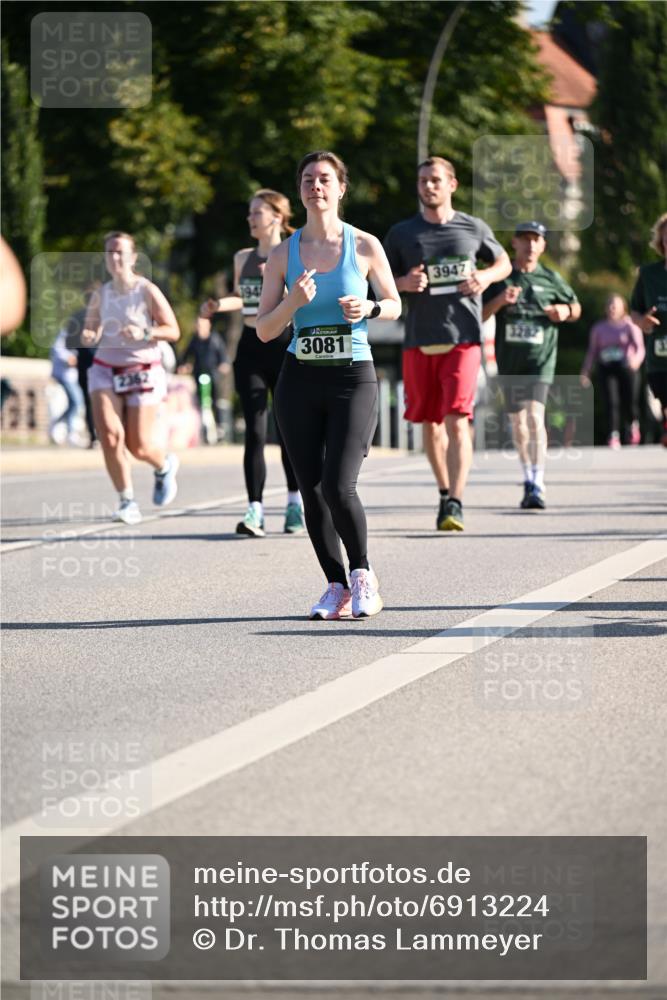 01.09.2024 - BARMER Alsterlauf Dr. Thomas Lammeyer http://msf.ph/oto/6913224 01.09.2024 09:46:46 Laufen 3081, 2362, 3947 meine-sportfotos.de