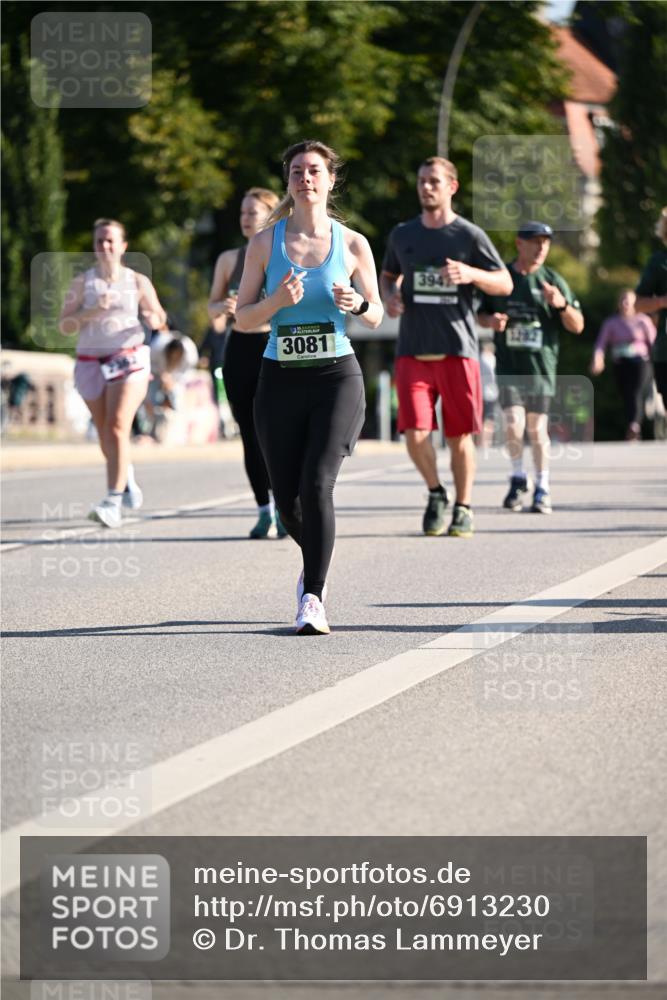 01.09.2024 - BARMER Alsterlauf Dr. Thomas Lammeyer http://msf.ph/oto/6913230 01.09.2024 09:46:46 Laufen 3081, 3947 meine-sportfotos.de