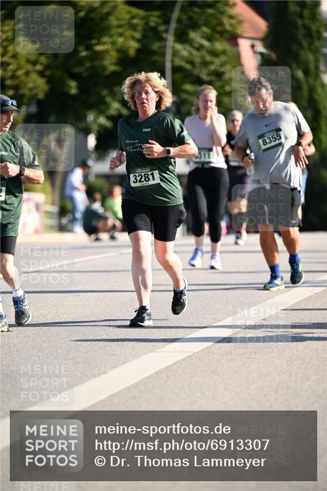 01.09.2024 - BARMER Alsterlauf Dr. Thomas Lammeyer http://msf.ph/oto/6913307 01.09.2024 09:46:49 Laufen 3281, 8355 meine-sportfotos.de