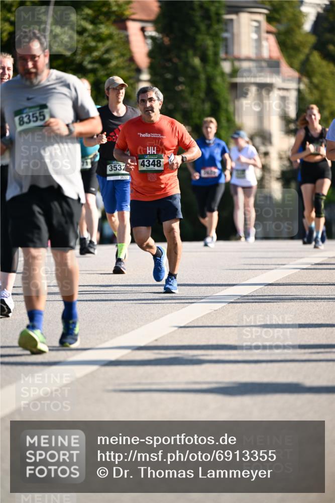 01.09.2024 - BARMER Alsterlauf Dr. Thomas Lammeyer http://msf.ph/oto/6913355 01.09.2024 09:46:51 Laufen 8355, 3532, 3532, 4348 meine-sportfotos.de