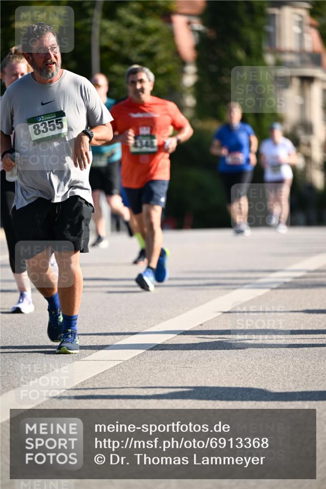 01.09.2024 - BARMER Alsterlauf Dr. Thomas Lammeyer http://msf.ph/oto/6913368 01.09.2024 09:46:52 Laufen 8355 meine-sportfotos.de