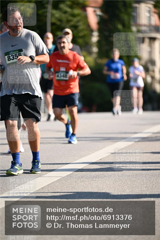 01.09.2024 - BARMER Alsterlauf Dr. Thomas Lammeyer http://msf.ph/oto/6913376 01.09.2024 09:46:52 Laufen 8355, 4348 meine-sportfotos.de