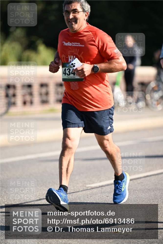01.09.2024 - BARMER Alsterlauf Dr. Thomas Lammeyer http://msf.ph/oto/6913486 01.09.2024 09:46:55 Laufen 634, 812, 434 meine-sportfotos.de