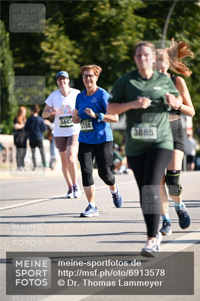 01.09.2024 - BARMER Alsterlauf Dr. Thomas Lammeyer http://msf.ph/oto/6913578 01.09.2024 09:47:00 Laufen 3445, 3158, 3885 meine-sportfotos.de