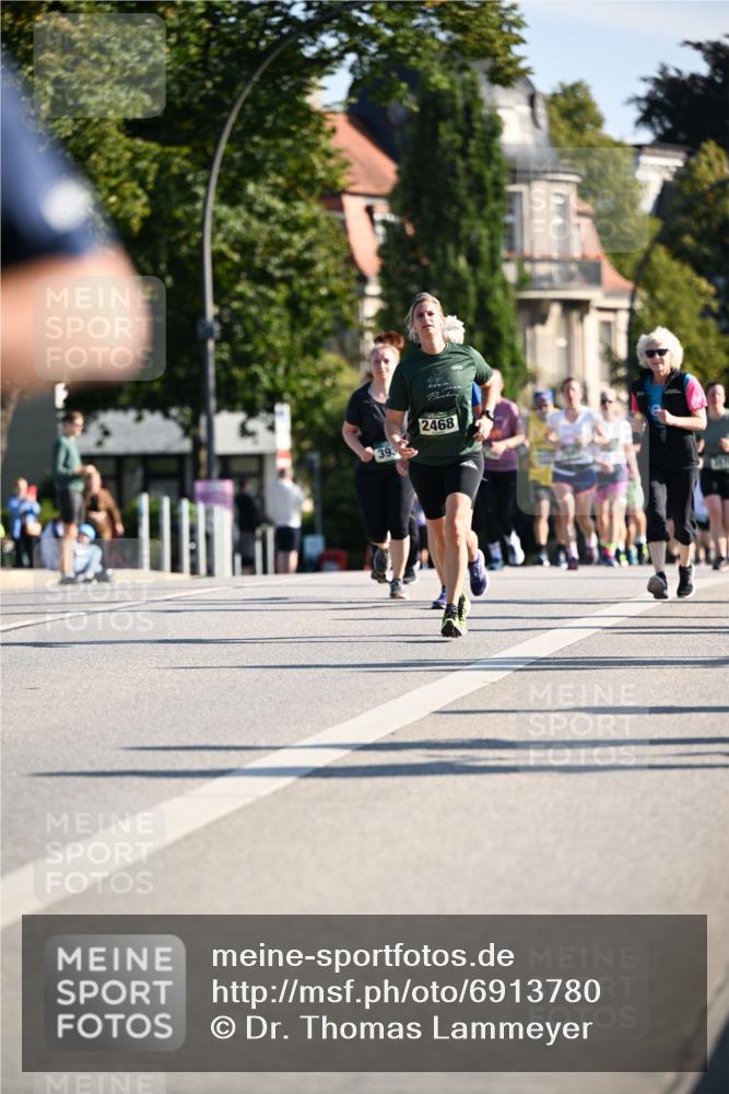 01.09.2024 - BARMER Alsterlauf Dr. Thomas Lammeyer http://msf.ph/oto/6913780 01.09.2024 09:47:07 Laufen 393, 2468 meine-sportfotos.de