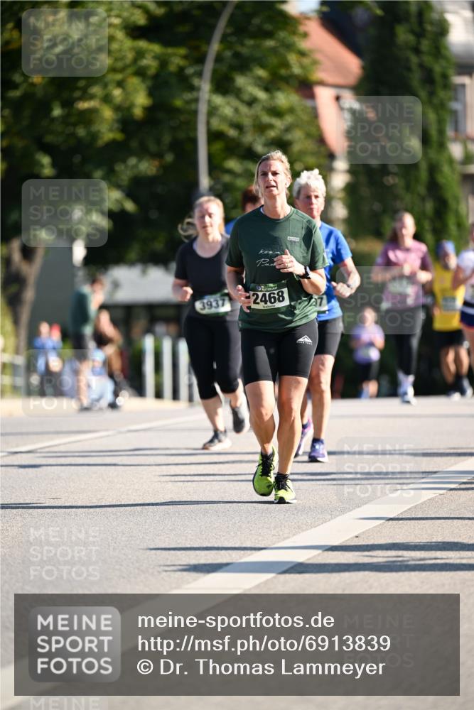 01.09.2024 - BARMER Alsterlauf Dr. Thomas Lammeyer http://msf.ph/oto/6913839 01.09.2024 09:47:09 Laufen 3937, 2468 meine-sportfotos.de