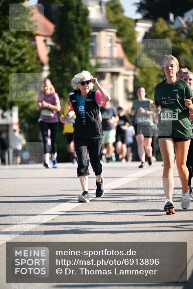 01.09.2024 - BARMER Alsterlauf Dr. Thomas Lammeyer http://msf.ph/oto/6913896 01.09.2024 09:47:11 Laufen 2435 meine-sportfotos.de