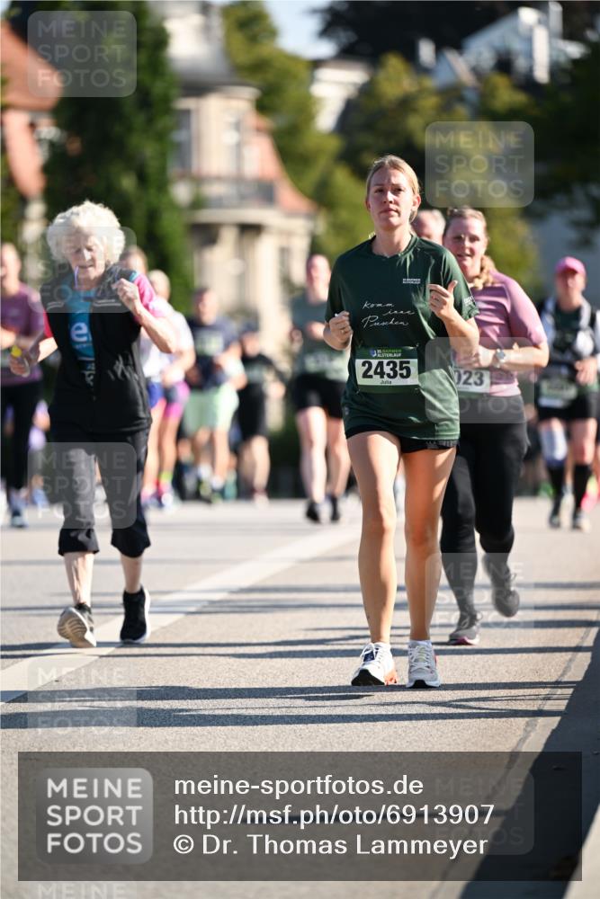 01.09.2024 - BARMER Alsterlauf Dr. Thomas Lammeyer http://msf.ph/oto/6913907 01.09.2024 09:47:11 Laufen 2435, 023 meine-sportfotos.de