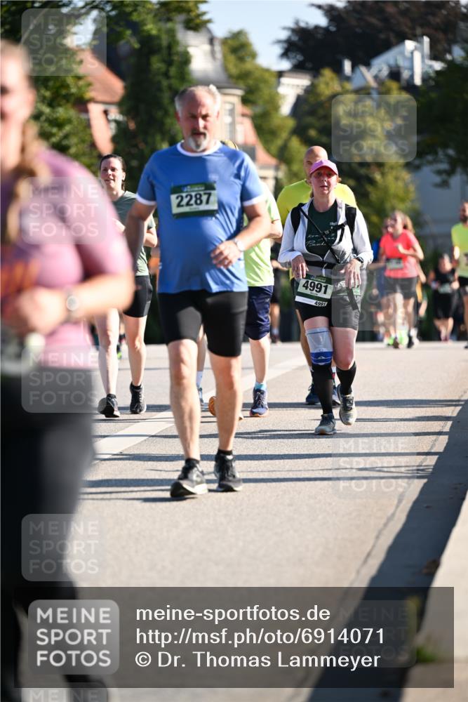 01.09.2024 - BARMER Alsterlauf Dr. Thomas Lammeyer http://msf.ph/oto/6914071 01.09.2024 09:47:17 Laufen 2287, 4991, 4991 meine-sportfotos.de