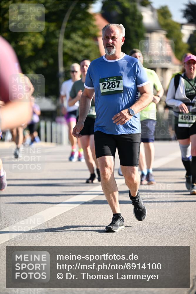 01.09.2024 - BARMER Alsterlauf Dr. Thomas Lammeyer http://msf.ph/oto/6914100 01.09.2024 09:47:18 Laufen 35, 2287, 4991 meine-sportfotos.de