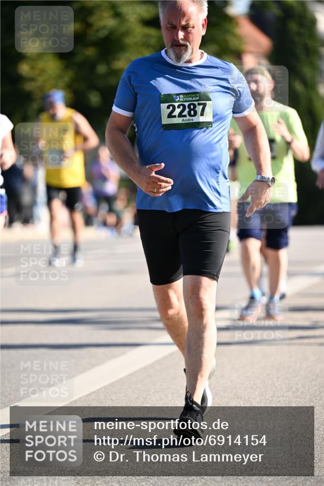 01.09.2024 - BARMER Alsterlauf Dr. Thomas Lammeyer http://msf.ph/oto/6914154 01.09.2024 09:47:19 Laufen 35, 2287 meine-sportfotos.de