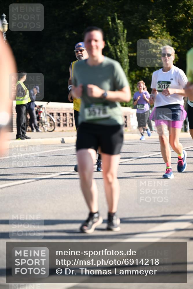 01.09.2024 - BARMER Alsterlauf Dr. Thomas Lammeyer http://msf.ph/oto/6914218 01.09.2024 09:47:21 Laufen 3678, 3012 meine-sportfotos.de