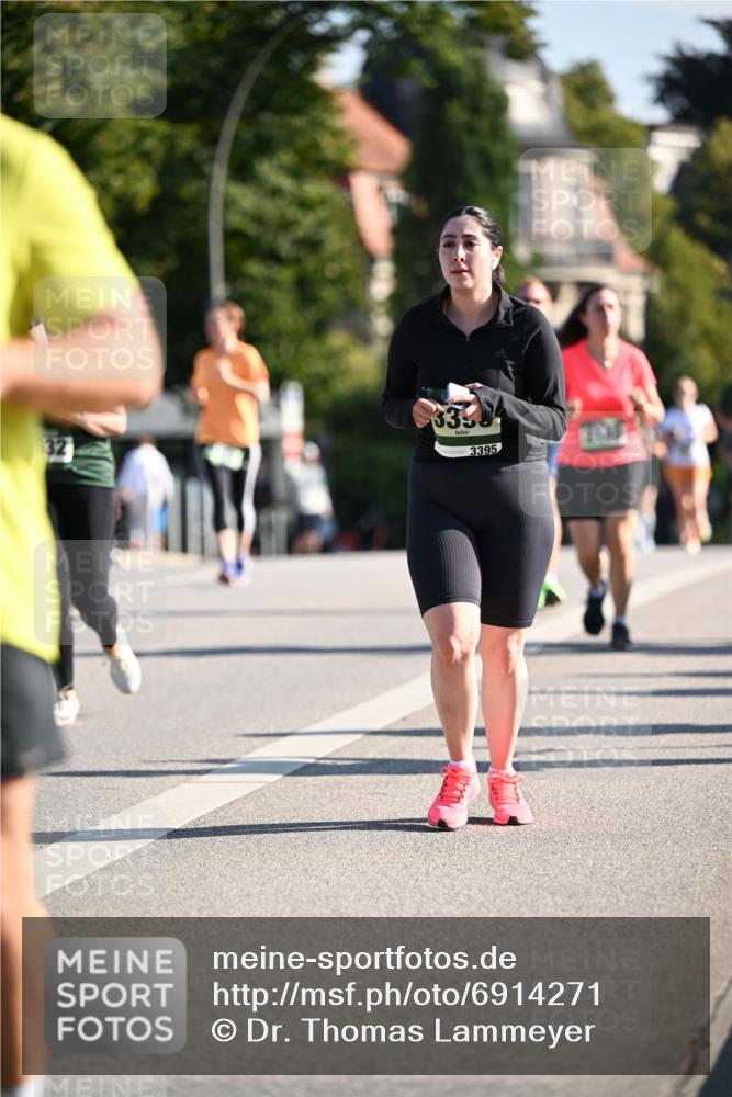 01.09.2024 - BARMER Alsterlauf Dr. Thomas Lammeyer http://msf.ph/oto/6914271 01.09.2024 09:47:23 Laufen 32, 3338, 3395 meine-sportfotos.de