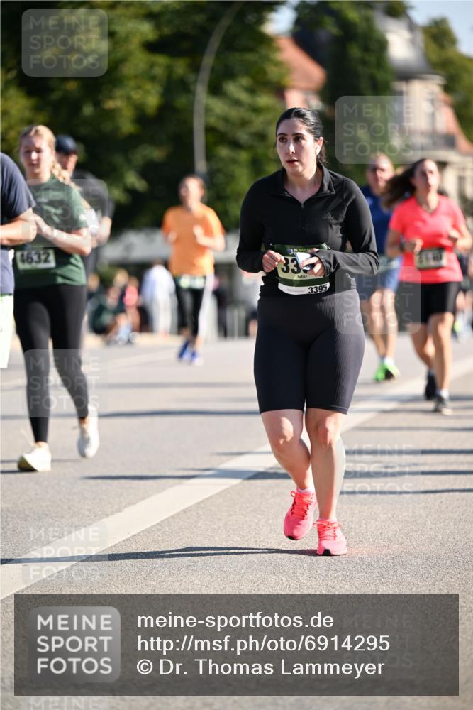 01.09.2024 - BARMER Alsterlauf Dr. Thomas Lammeyer http://msf.ph/oto/6914295 01.09.2024 09:47:24 Laufen 4632, 35, 33, 3395 meine-sportfotos.de