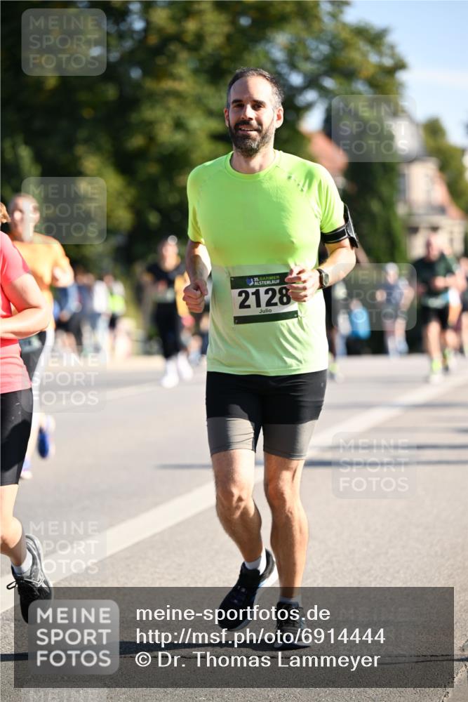 01.09.2024 - BARMER Alsterlauf Dr. Thomas Lammeyer http://msf.ph/oto/6914444 01.09.2024 09:47:29 Laufen 25, 2128 meine-sportfotos.de