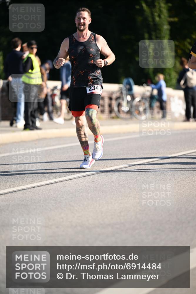 01.09.2024 - BARMER Alsterlauf Dr. Thomas Lammeyer http://msf.ph/oto/6914484 01.09.2024 09:47:32 Laufen 234 meine-sportfotos.de