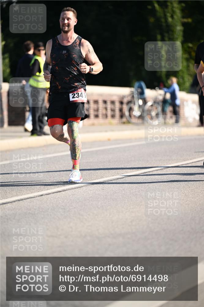 01.09.2024 - BARMER Alsterlauf Dr. Thomas Lammeyer http://msf.ph/oto/6914498 01.09.2024 09:47:33 Laufen 234 meine-sportfotos.de