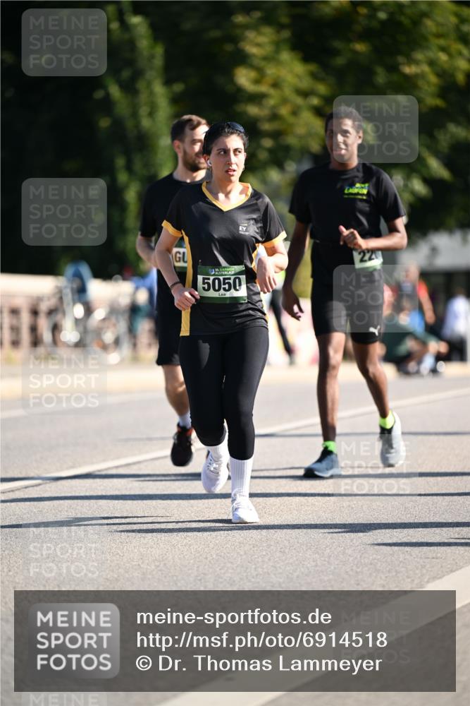 01.09.2024 - BARMER Alsterlauf Dr. Thomas Lammeyer http://msf.ph/oto/6914518 01.09.2024 09:47:33 Laufen 35, 5050 meine-sportfotos.de